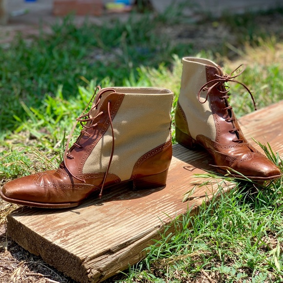 Vintage Salvatore Ferragamo two toned leather boots - Picture 4 of 8